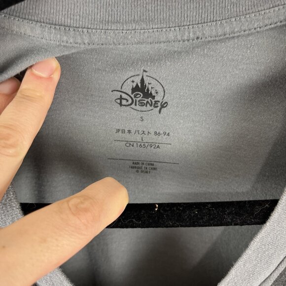 Disney Snow White V-Neck T-Shirt Women's Size S - Picture 3 of 8